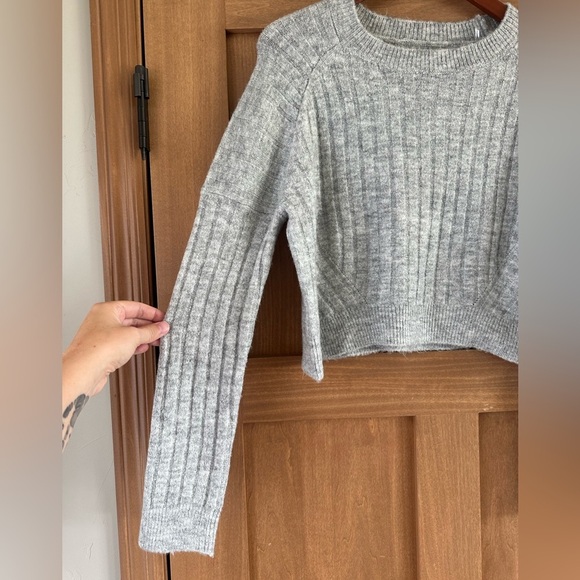 Cotton On Grey Knit Crewneck Pullover Long Sleeve Sweater Women’s size Small​​ - Picture 2 of 9